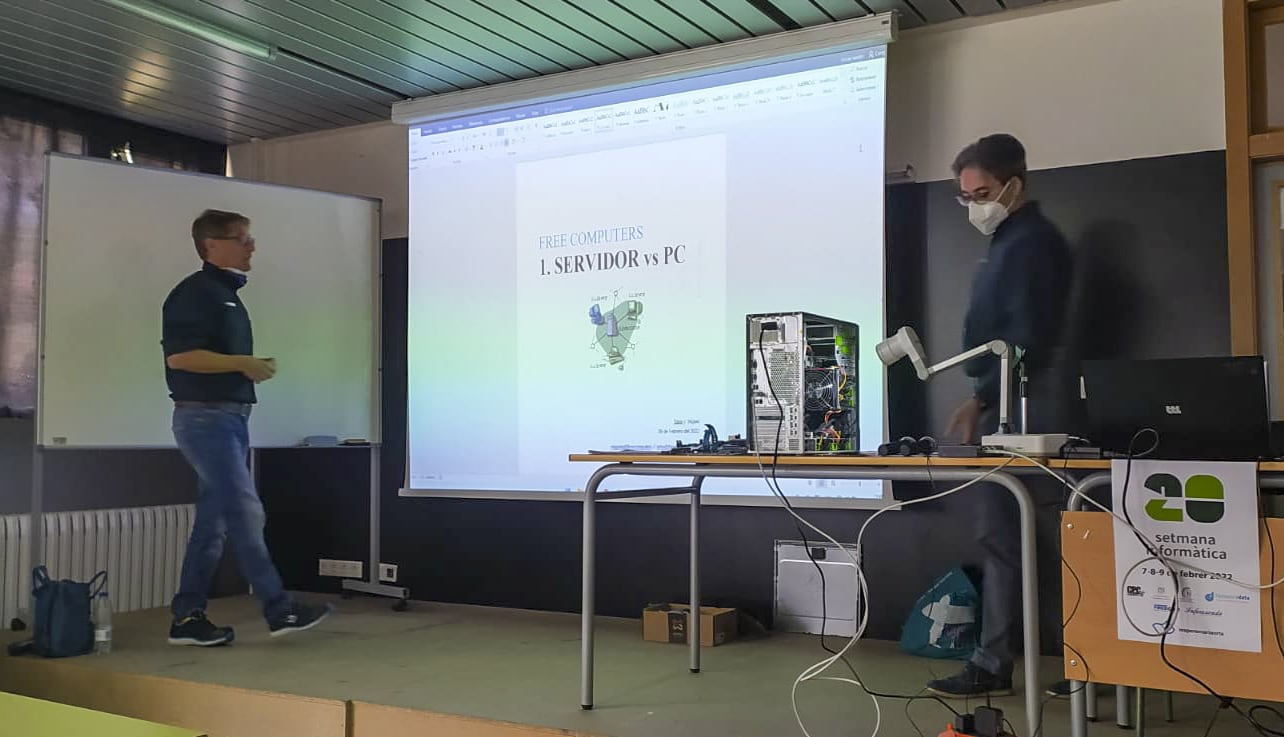 Charla en IES Pere Maria Orts i Bosch #1